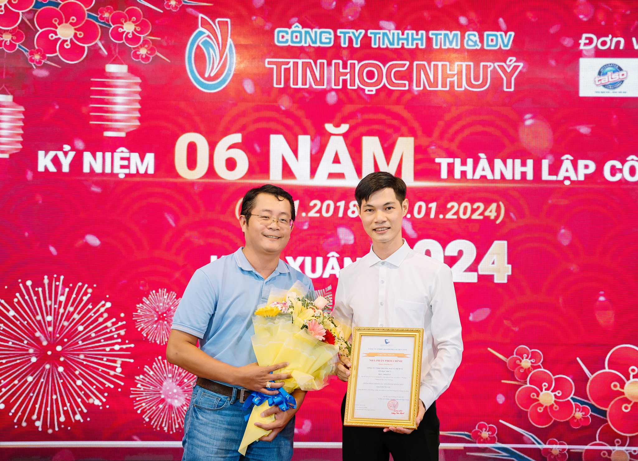 Lễ kỷ niệm 6 năm ngày thành lập Công ty TNHH TM&DV Tin Học Như Ý