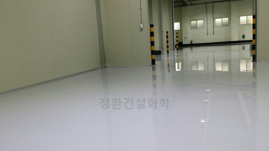 음성 00공장 창고 바닥