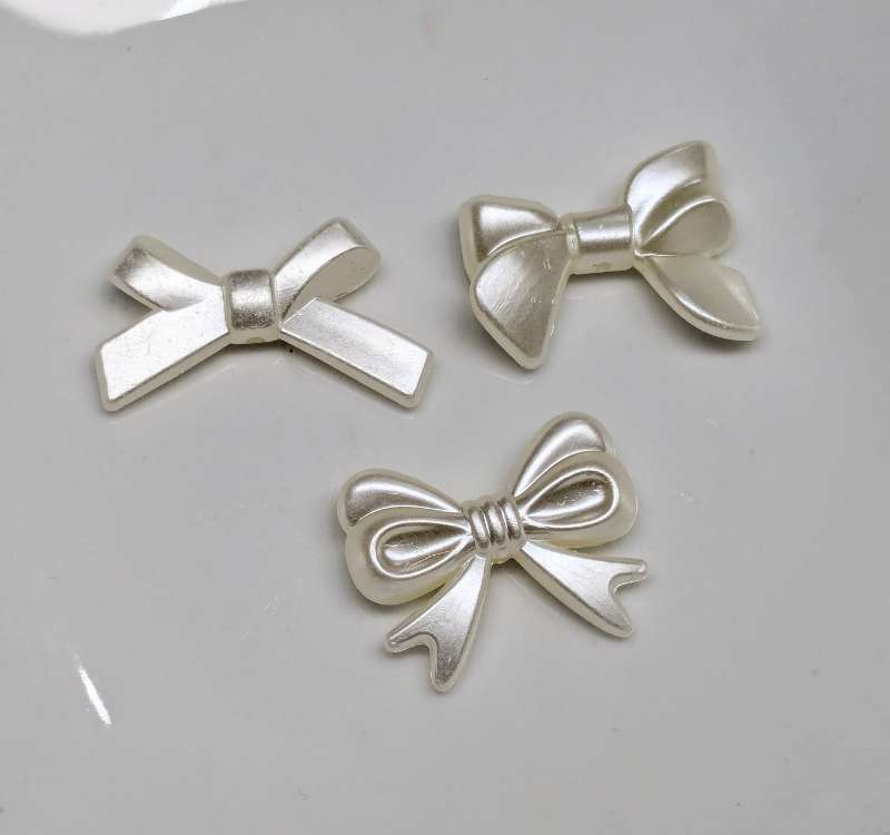 Pearl bow