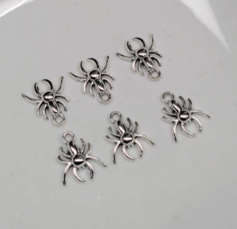 Spider charm