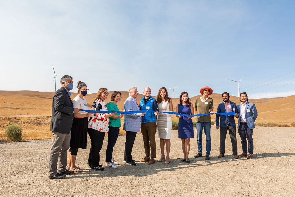 Ribbon cutting at Altamont wind farm