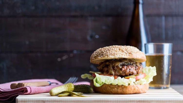 Beef Burgers with quick Caramelised Onions