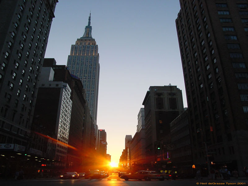 Manhattanhenge: A New York Sunset