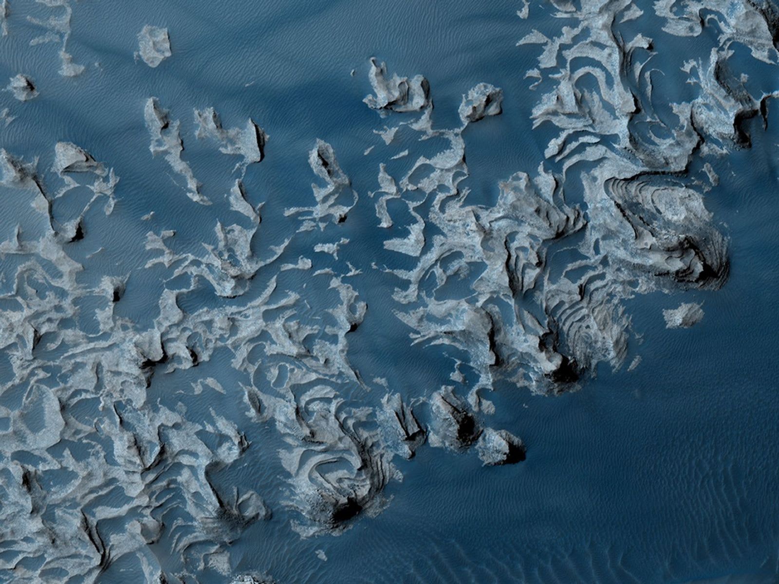Layers in Aureum Chaos