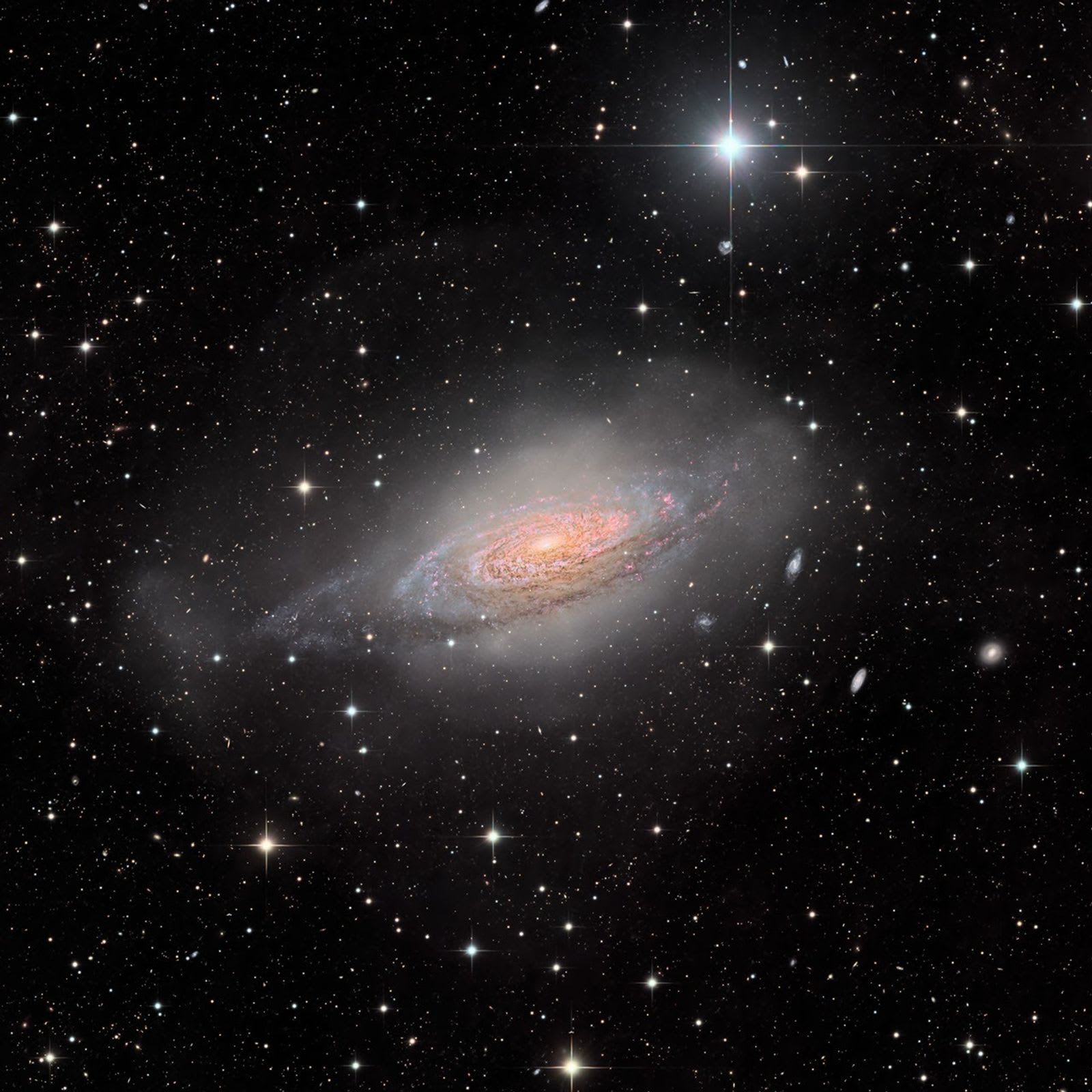 NGC 3521: Galaxy in a Bubble