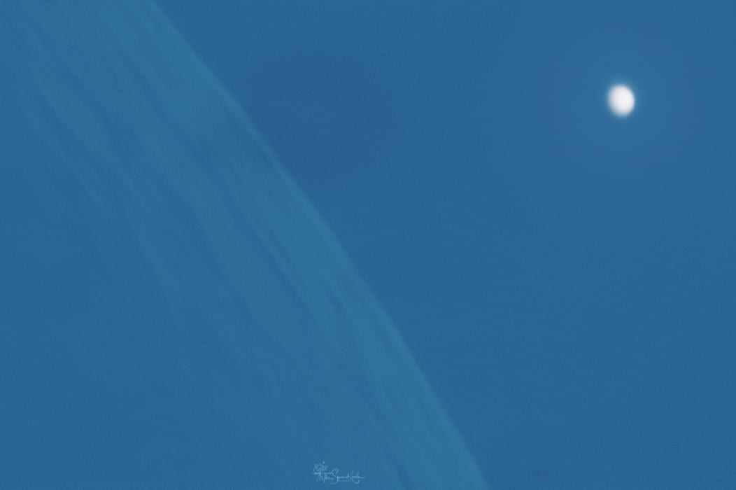 Gibbous vs Crescent