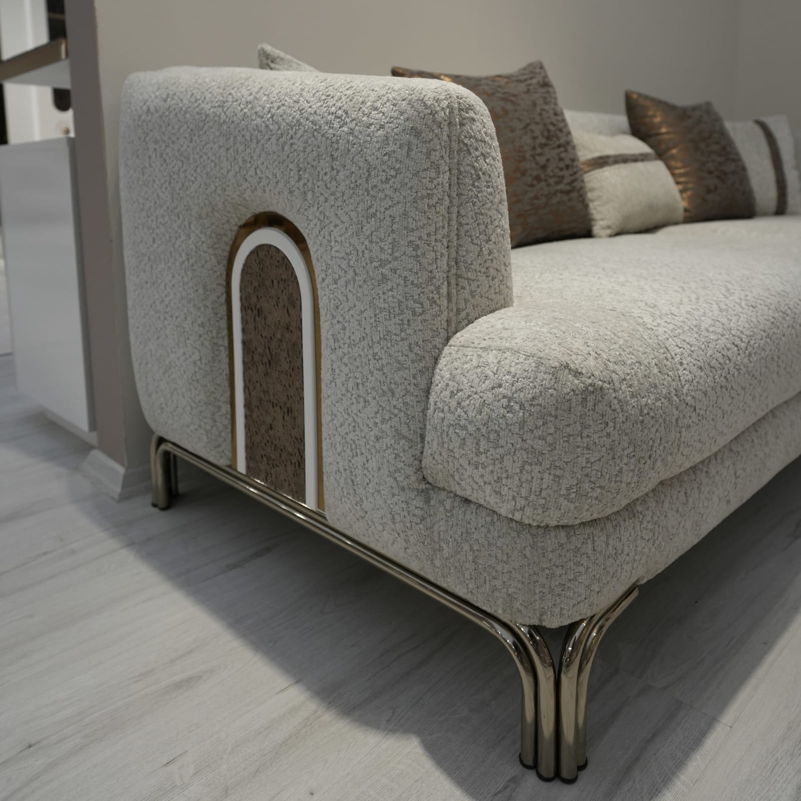 Li̇on Bankstel — 7
