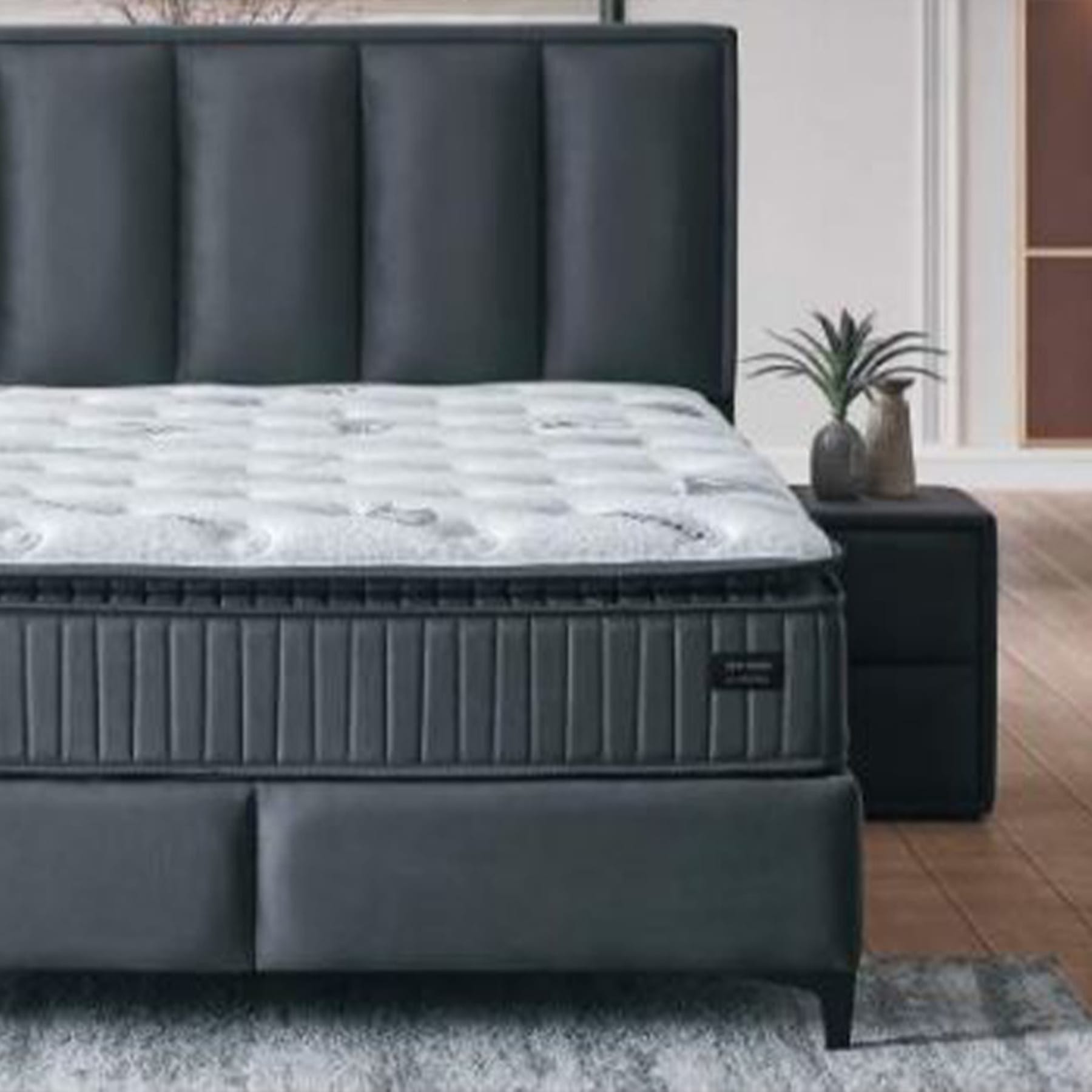 Hermes Boxspring