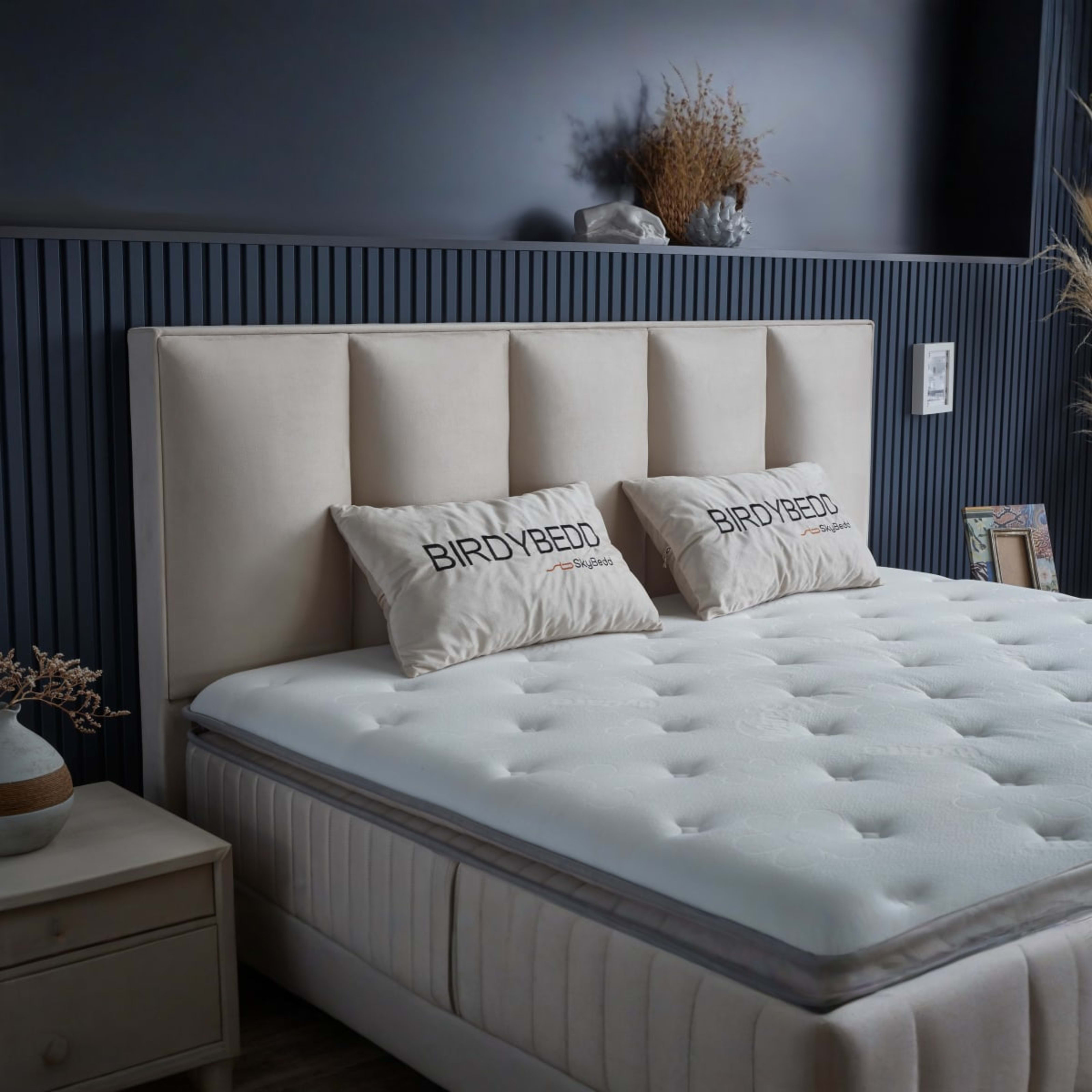 Birdy Bedframe — 3