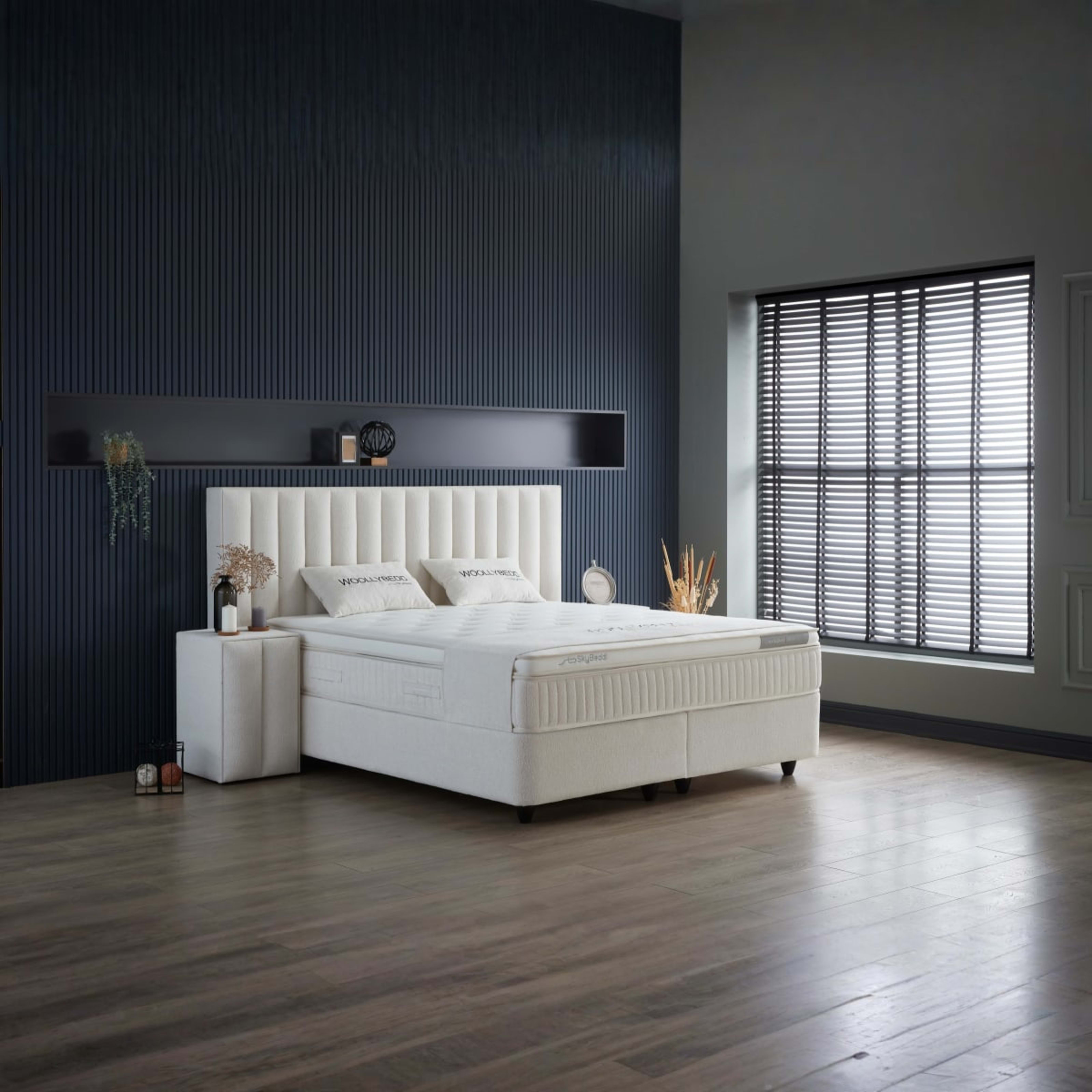 Woolly Bedframe — 2