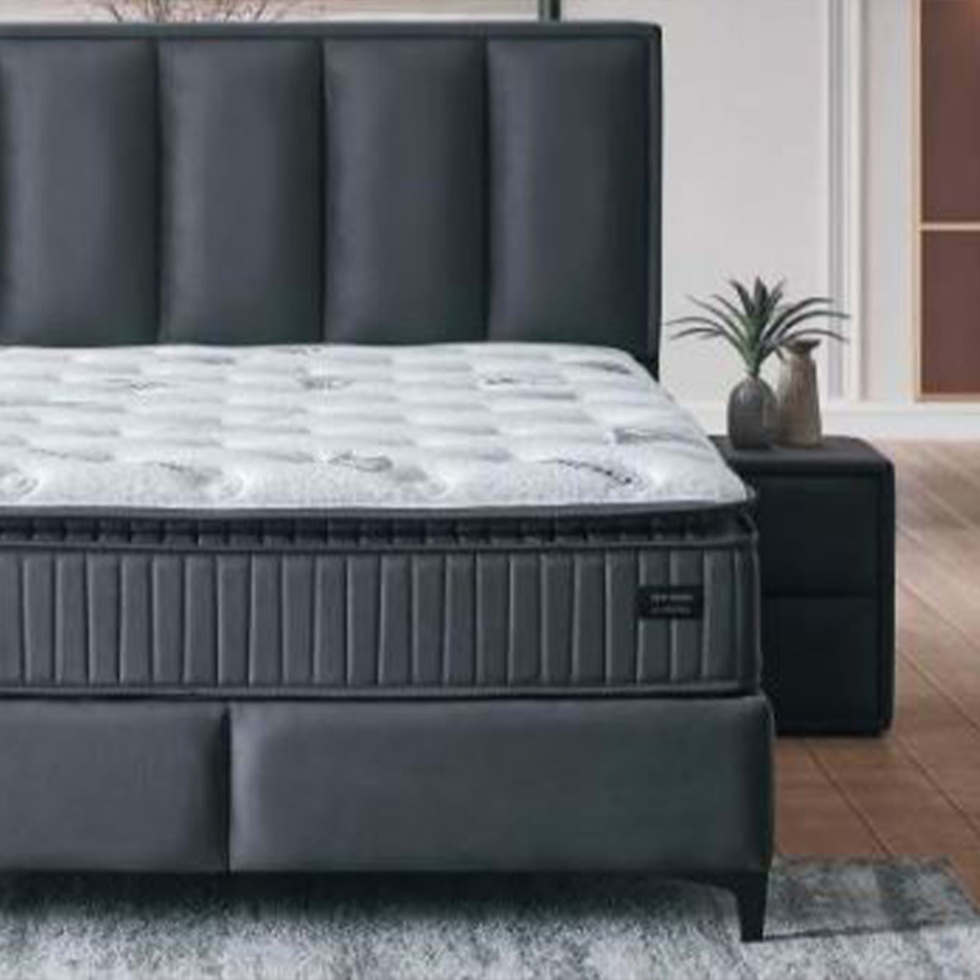 Hermes Boxspring — 1