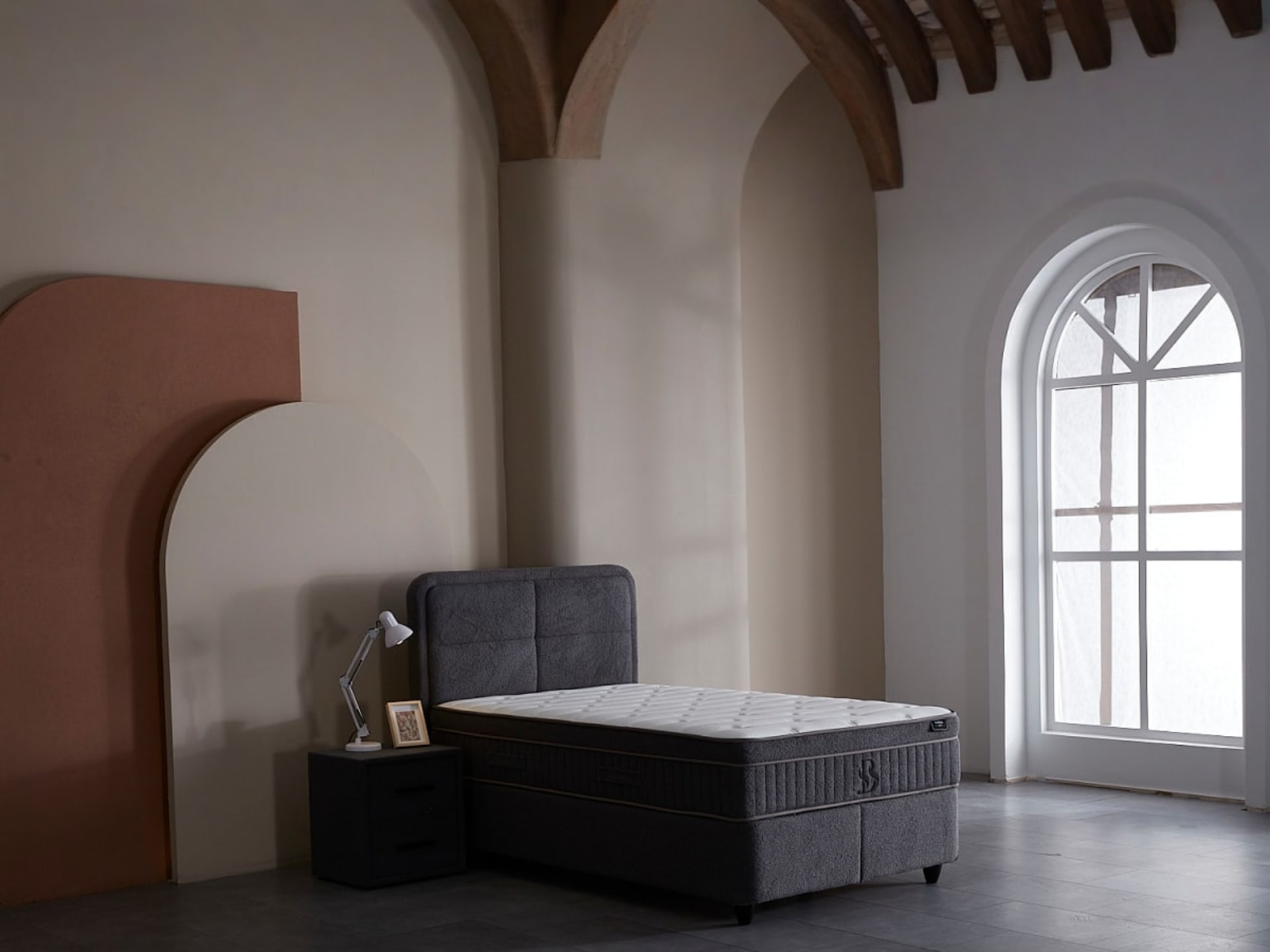 Sia 1-persoons Bedframe Grijs