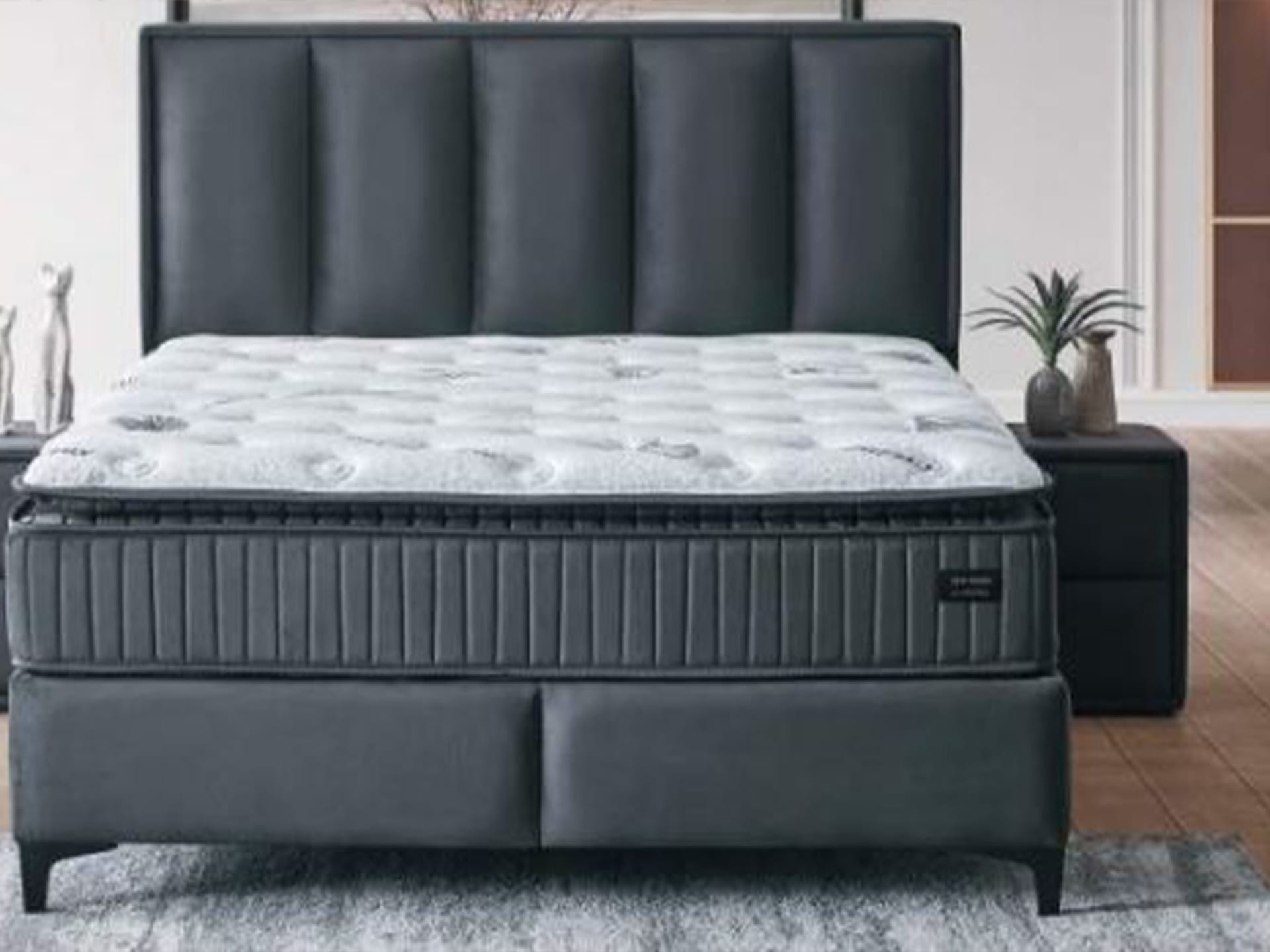Hermes Boxspring — foto 1 van 2
