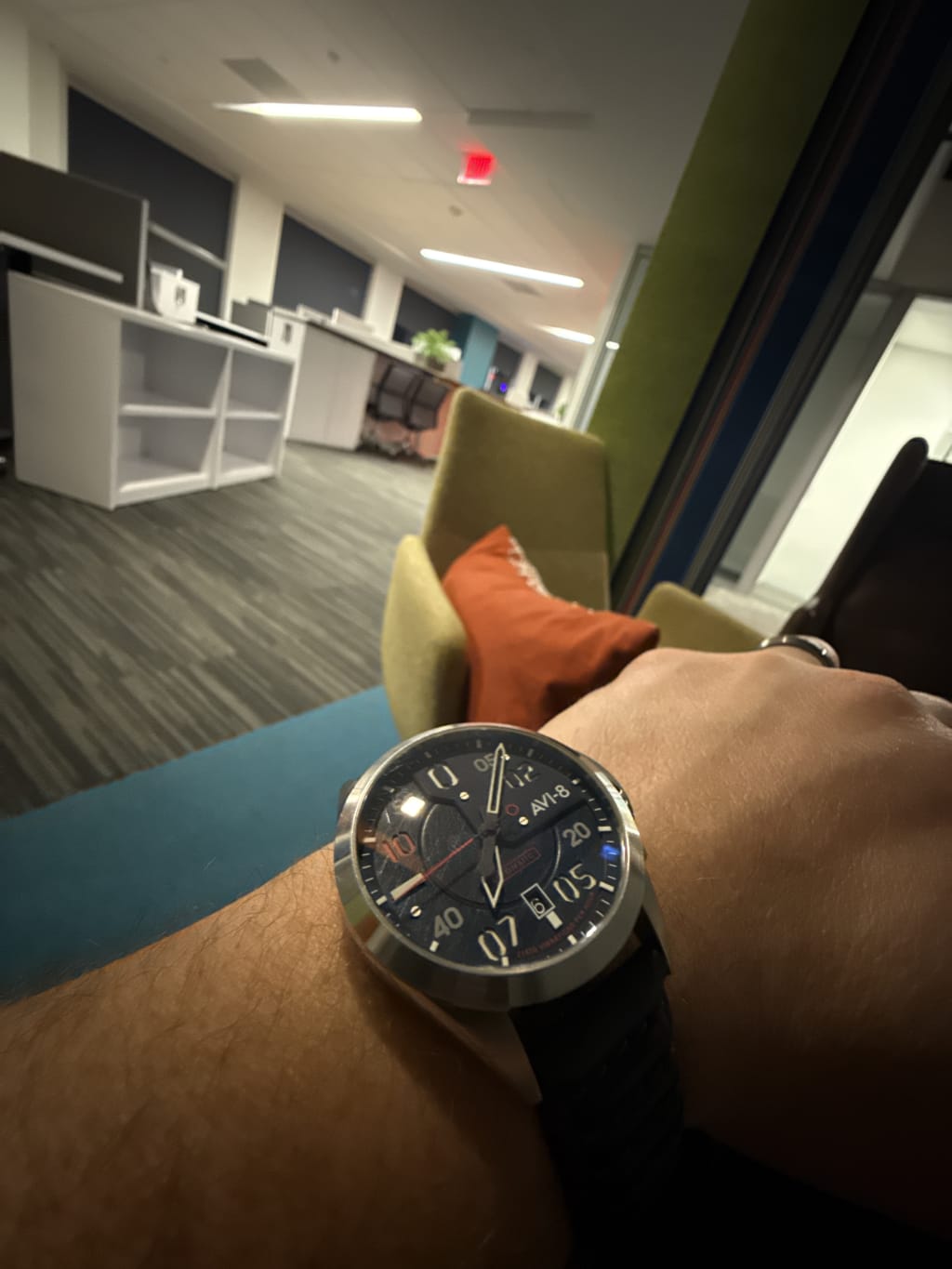 I have been getting up earlier and earlier these days... The idea is to get in the office at around 6am so I can leave before 3pm and beat the traffic back.
This watch is often my companion to these very early dark mornings.