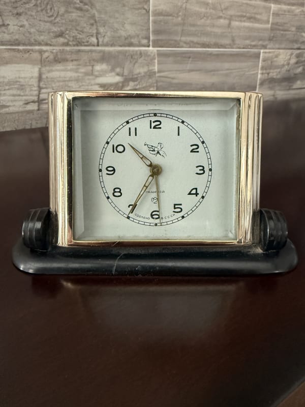 Grandma Mami’s Soviet vintage alarm clock