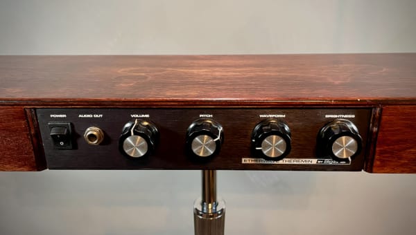 Big Briar Etherwave Theremin