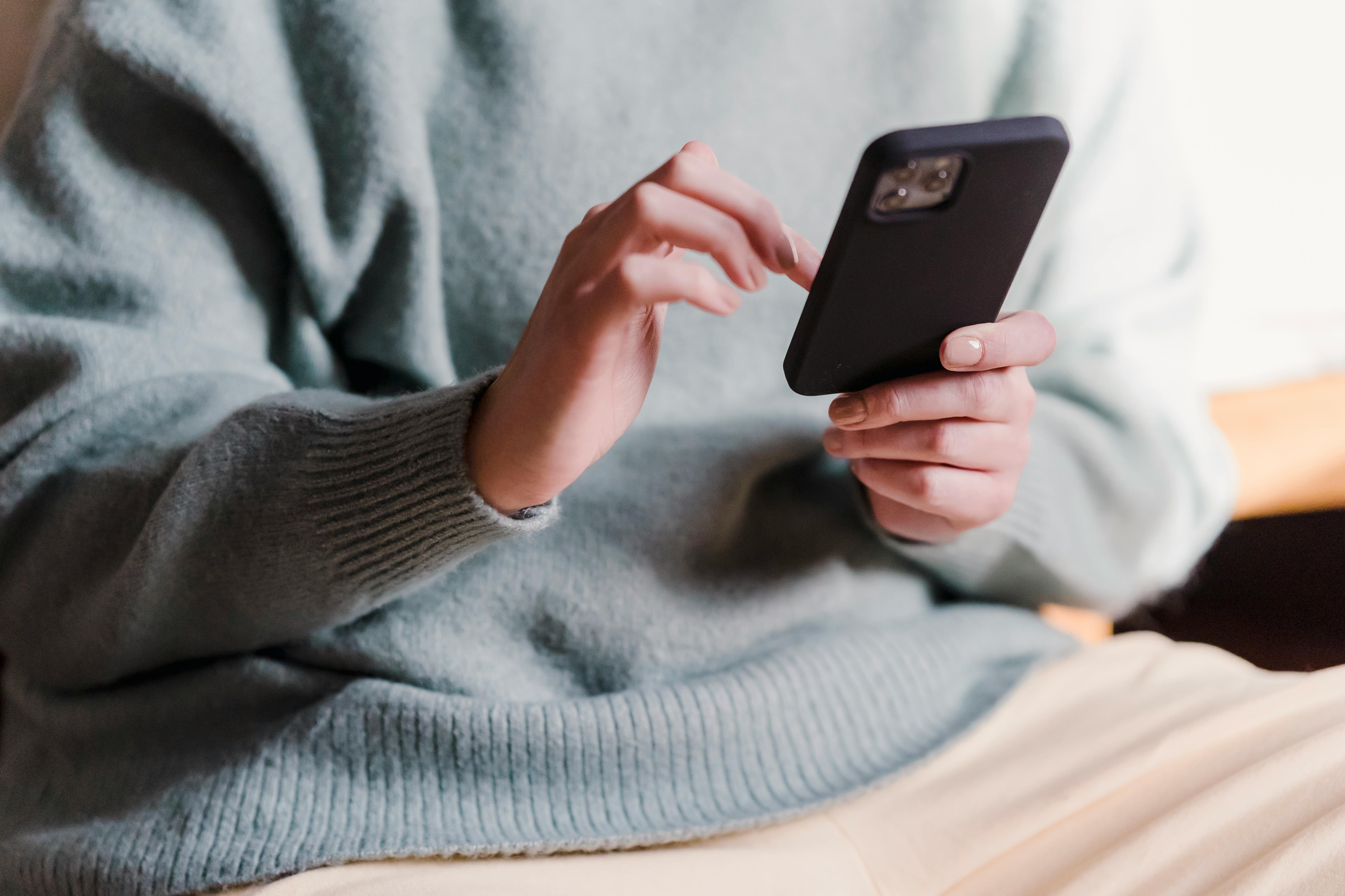 femme téléphone