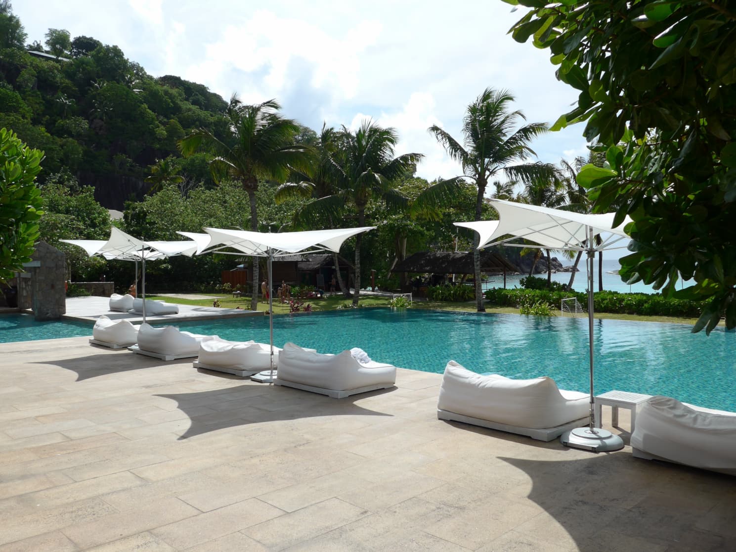 VINTAGE SEYCHELLES SUMMER CHARM