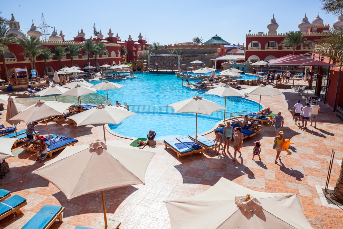 ALLURING EGYPTIAN SUMMER VIBES