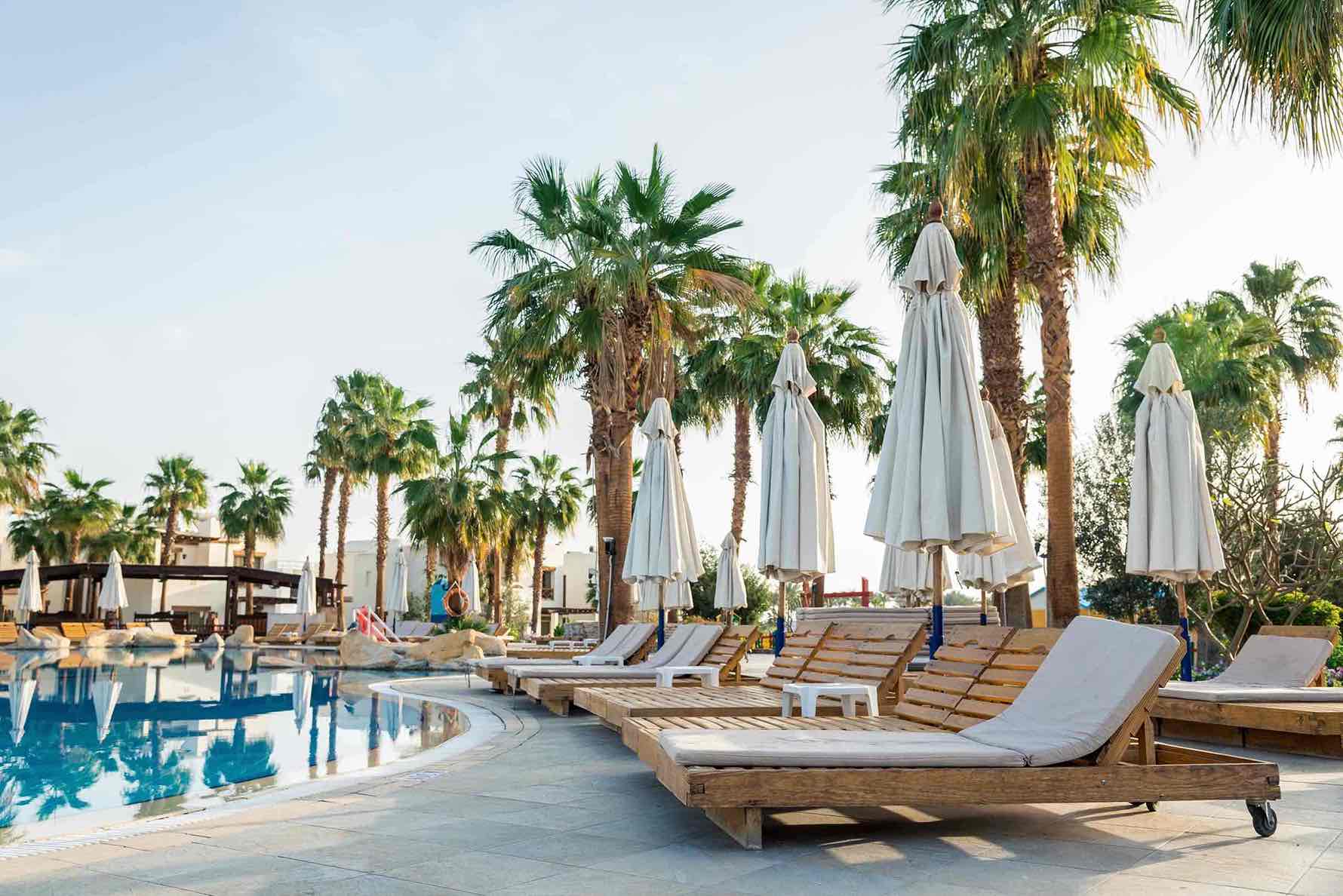 HYPNOTIC EGYPTIAN SUMMER VIBES