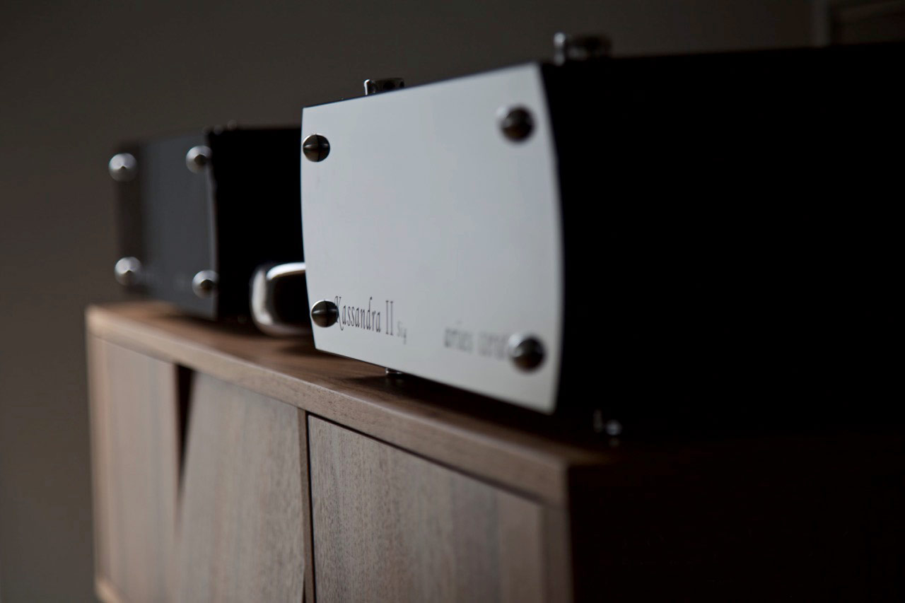 Absolute Signal Isolation