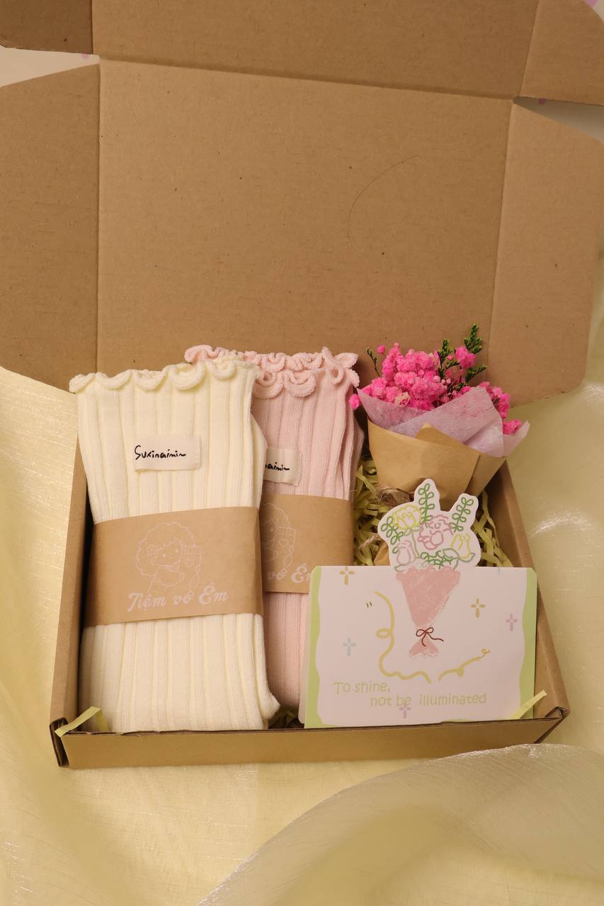 Hộp quà kraft – Set có giấy gói (chưa bao gồm vớ)