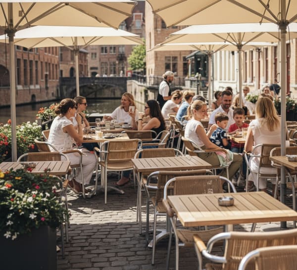 België verbiedt roken en vapen op terrassen