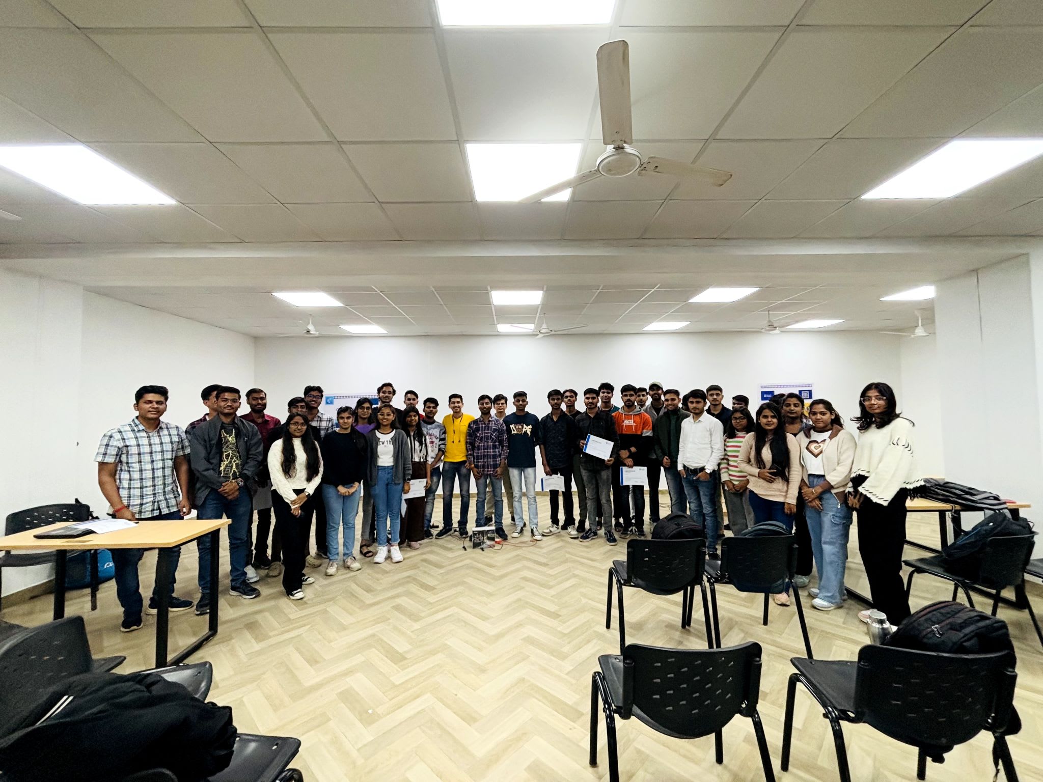 Offlyne community photo