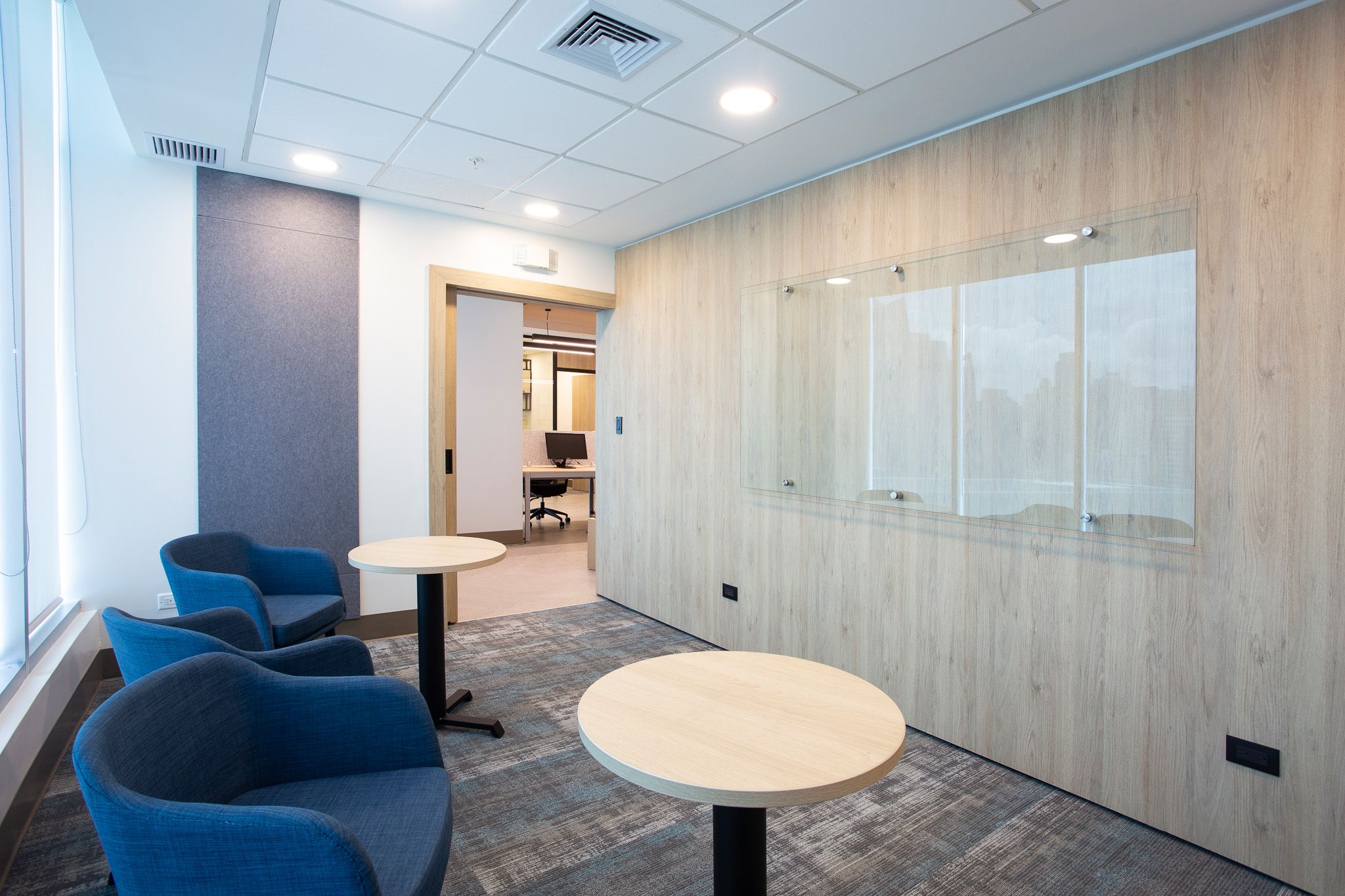 Sala Espera Amcham.jpg
