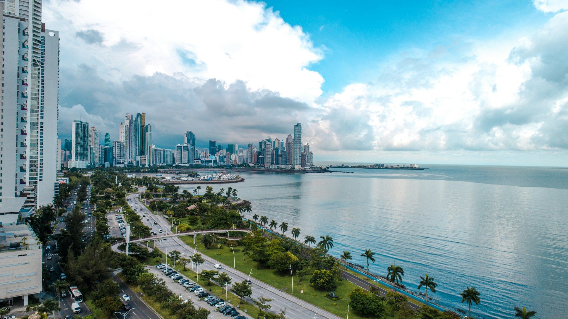 luis-aleman-JBjd0IBIAl8-unsplash (1).jpg