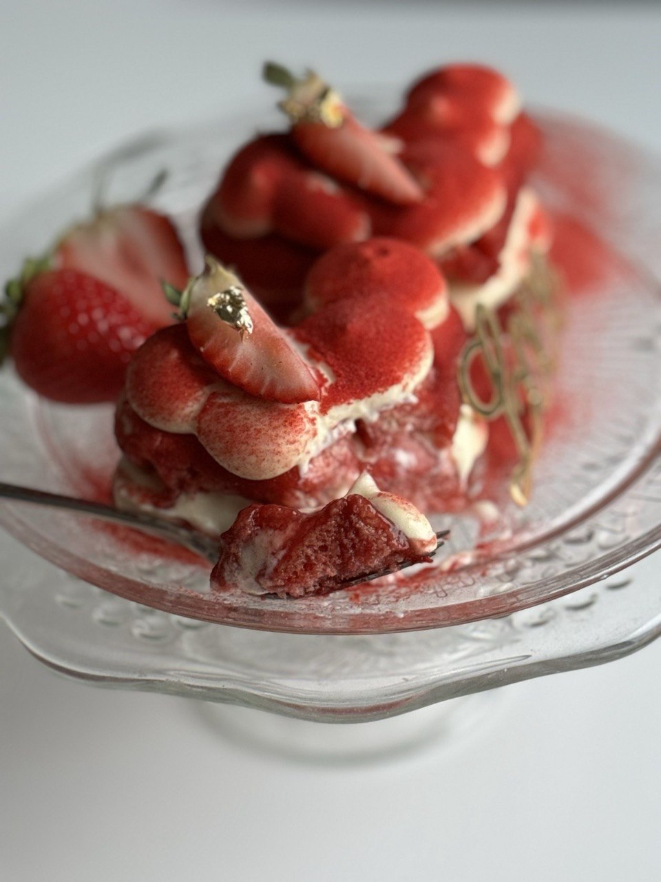 Strawberry Tiramisu Heart Mini Cakes preview 4
