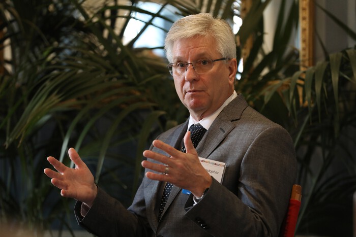 Ứng viên hàng đầu vị trí Chủ tịch Fed lên tiếng, tiết lộ khả năng ủng hộ cắt giảm lãi suất trong cuộc họp tới