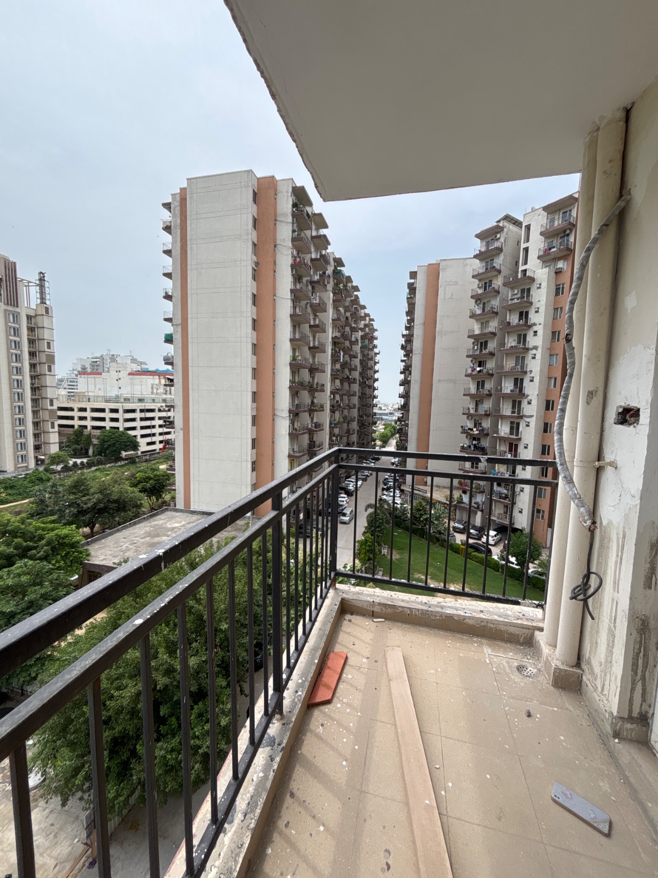 ROF AALAYAS, Sec 102 Gurgaon