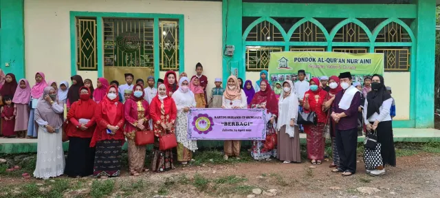 Srikandi TP Sriwijaya Berikan Paket Bantuan Untuk Yatim dan Duafa di Hari Kartini