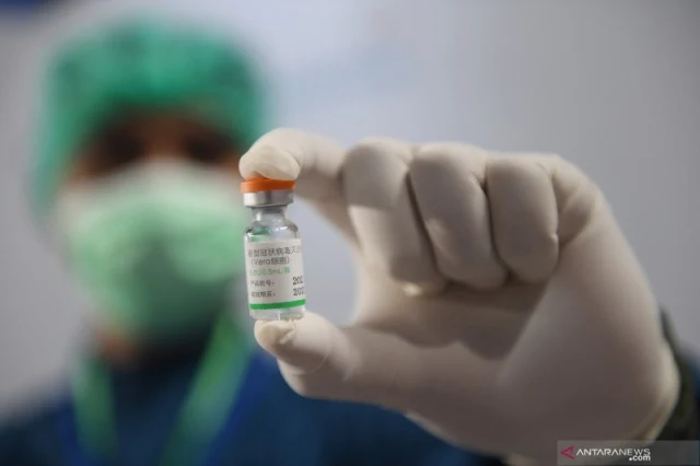 Kimia Farma Tunda Vaksinasi Berbayar