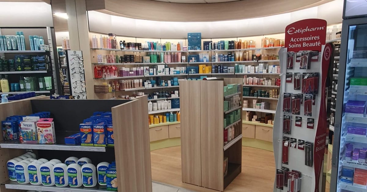 Comptoir officinal sur mesure — Pharmacie Herrgotte par ConceptRenoDeco