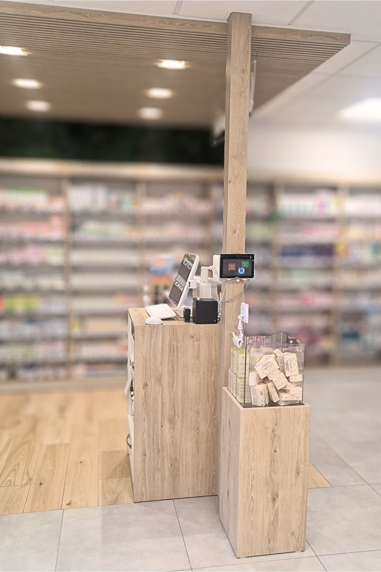 Agencement Pharmacie de Bologne — Pharmacie — Photo 21 — Bologne