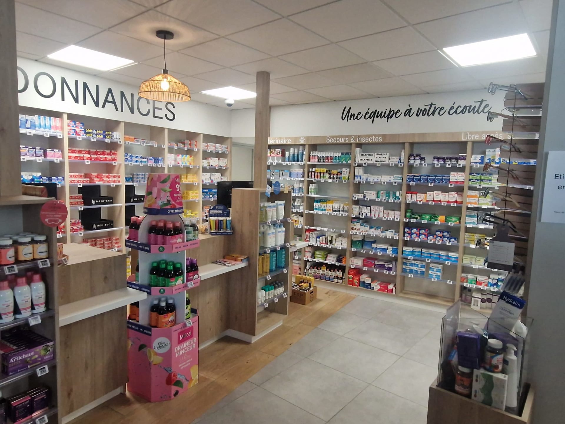 Agencement Pharmacie de Bologne — Pharmacie — Photo 26 — Bologne