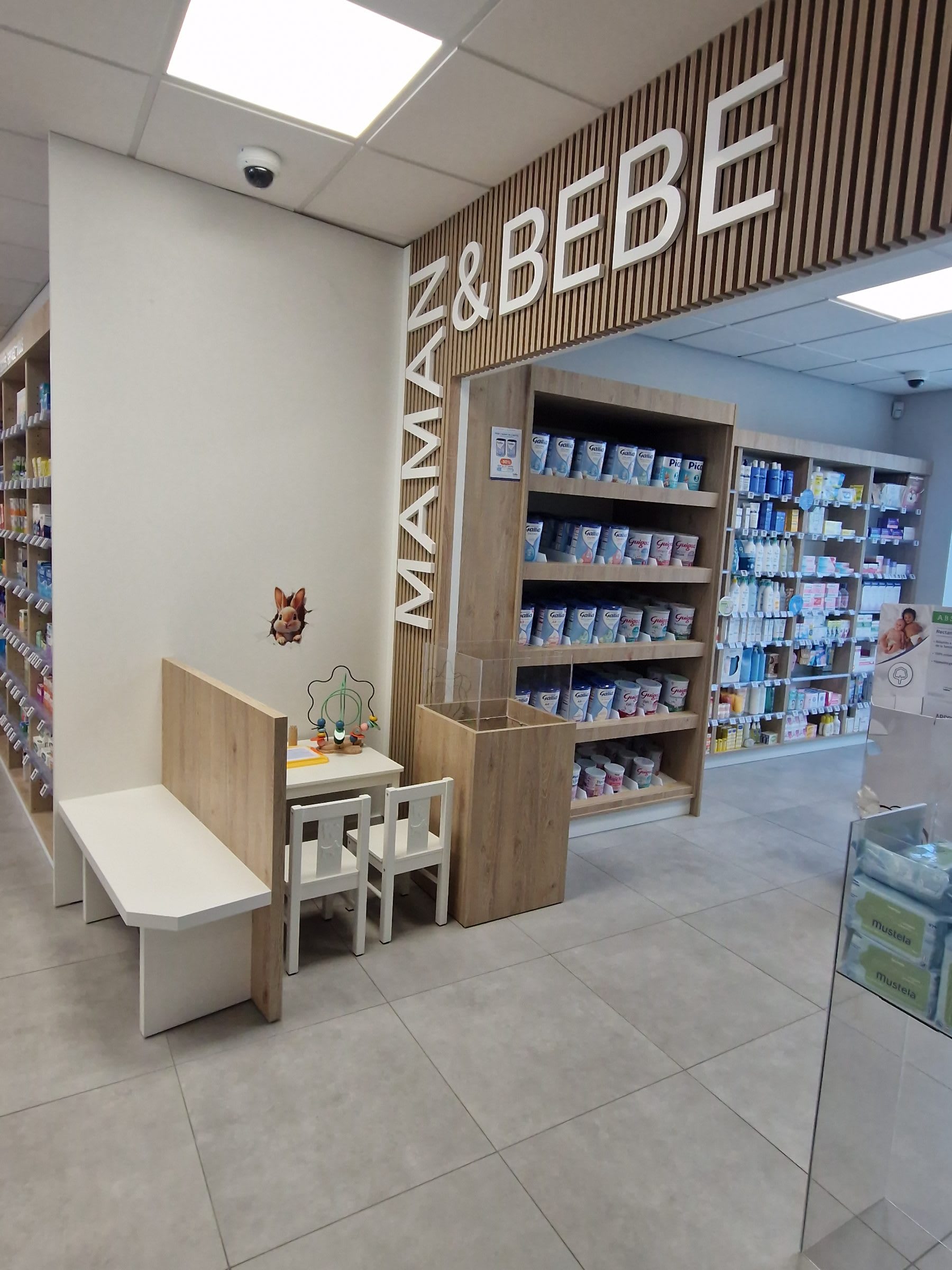 Agencement Pharmacie de Bologne — Pharmacie — Photo 39 — Bologne