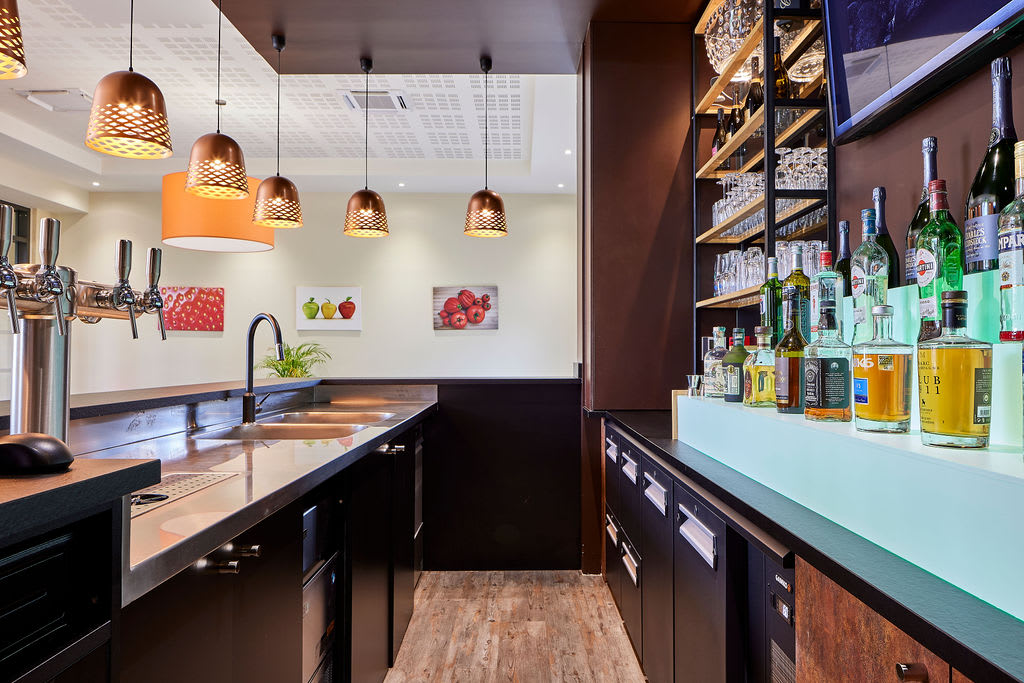 Agencement Orangerie Golf de la Cordelière — Hôtel — Photo 7