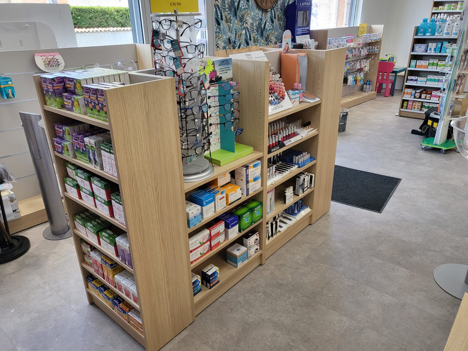 Agencement Pharmacie de Loisy sur Marne — Pharmacie — Photo 14 — Loisy sur Marne