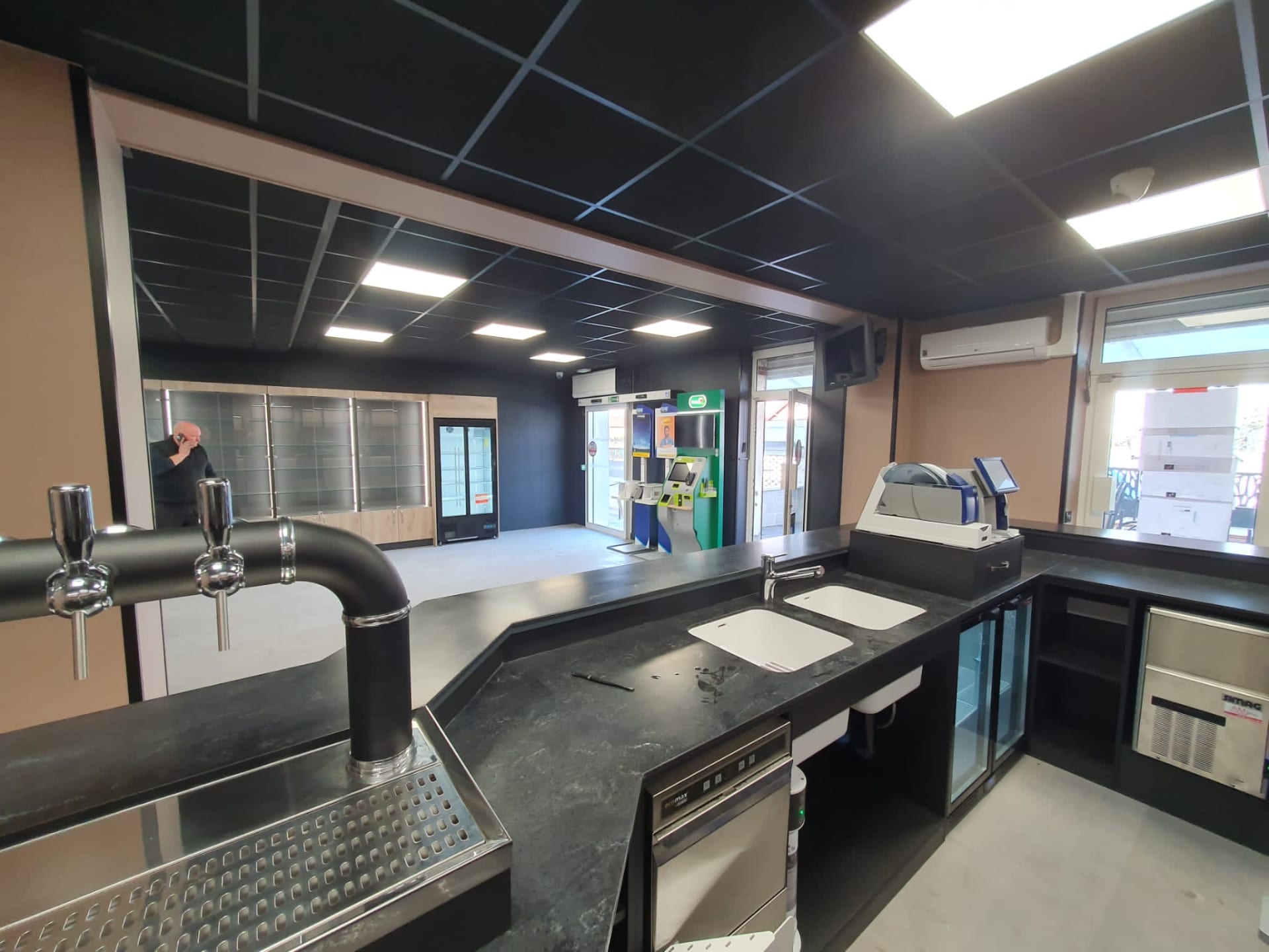 Agencement Tabac l’EXIN — Tabac & Presse — Photo 2 — EXINCOURT (89)