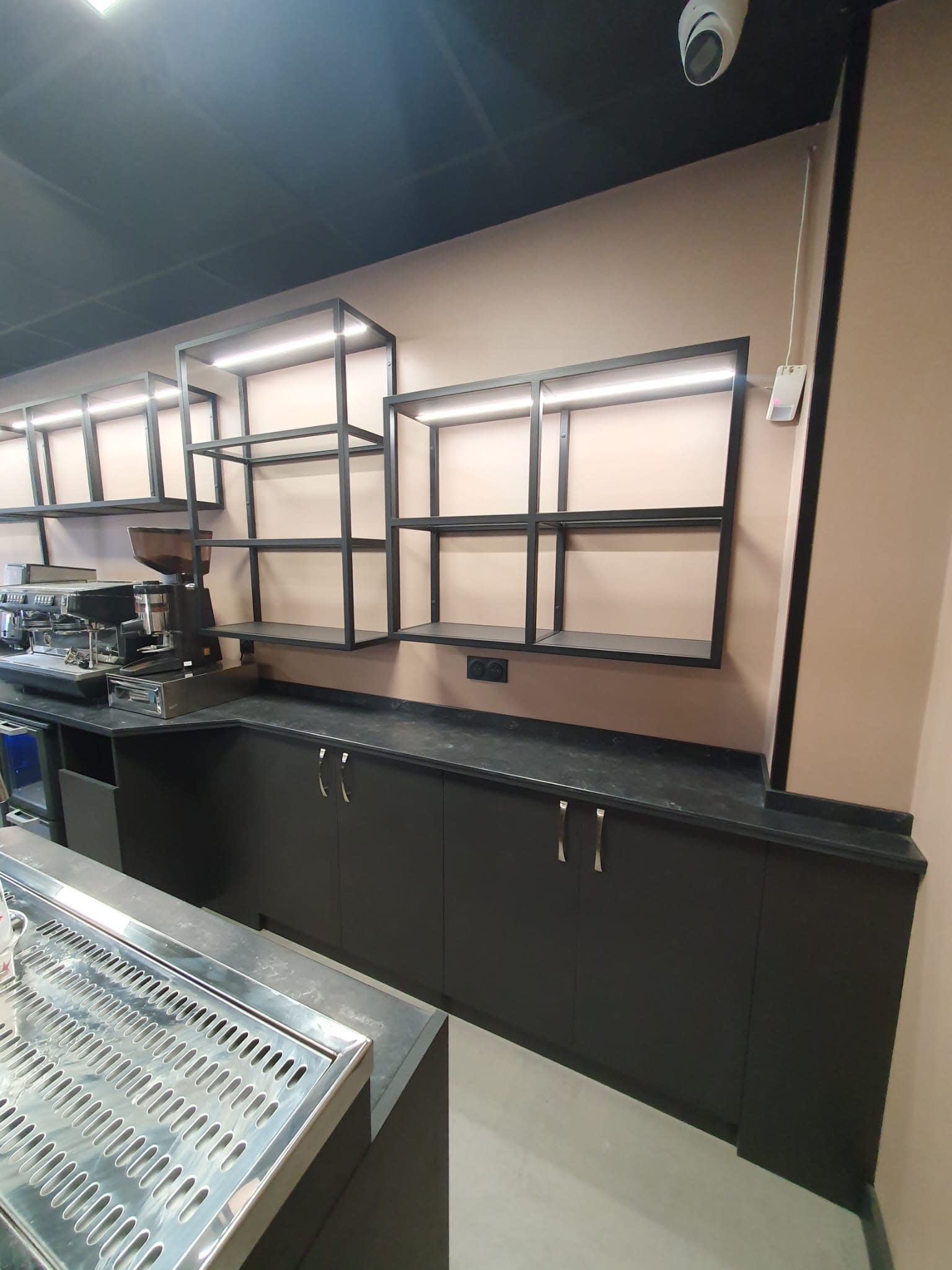 Agencement Bar Tabac Aéroport — Tabac & Presse — Photo 22 —  Auxerre (89)