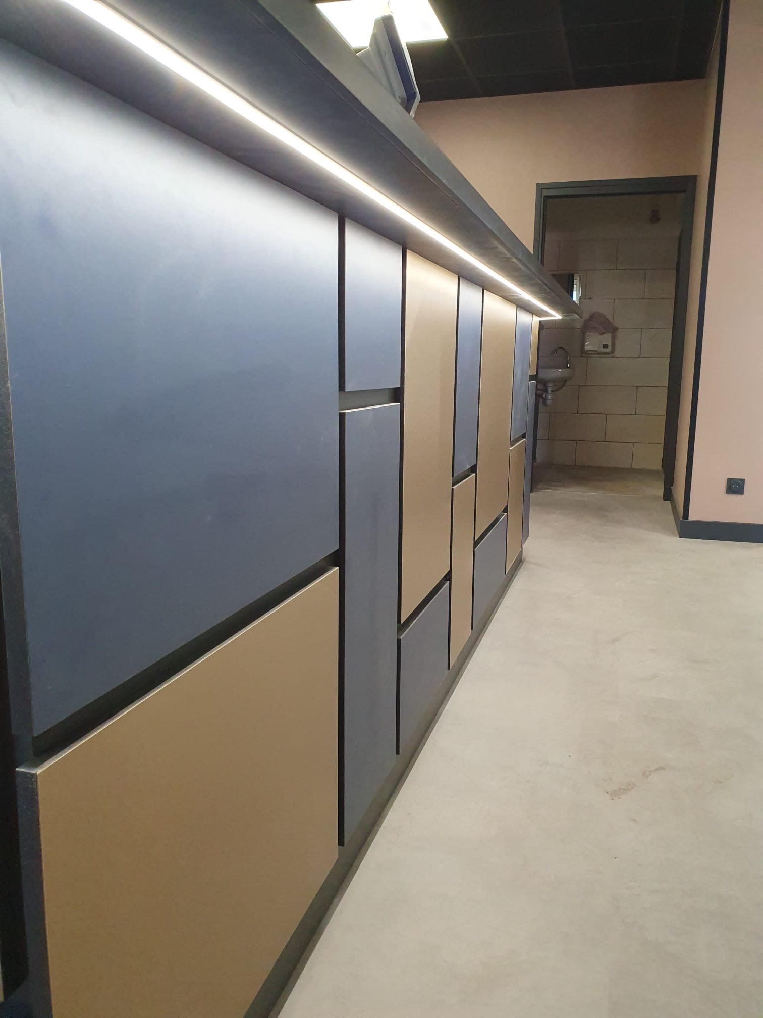 Agencement Bar Tabac Aéroport — Tabac & Presse — Photo 28 —  Auxerre (89)