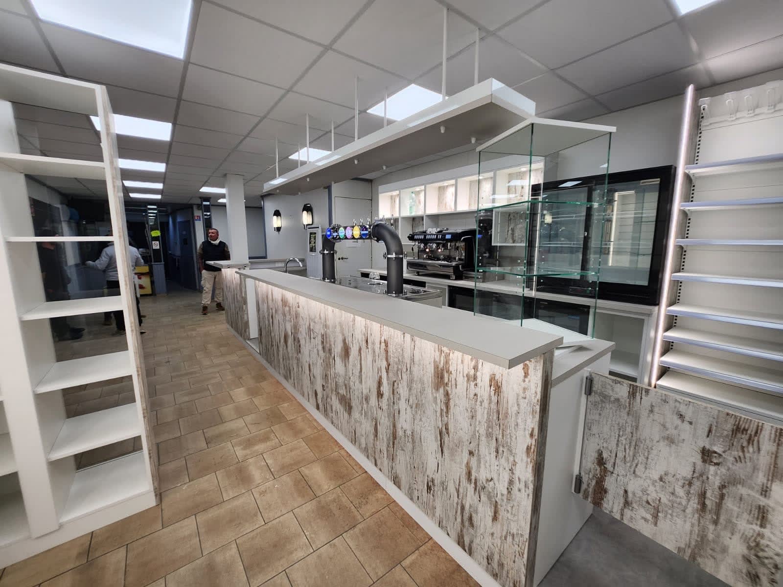 Agencement Bar tabac superette o doberman d'or — Tabac & Presse — Photo 13 — Sommesous (51)