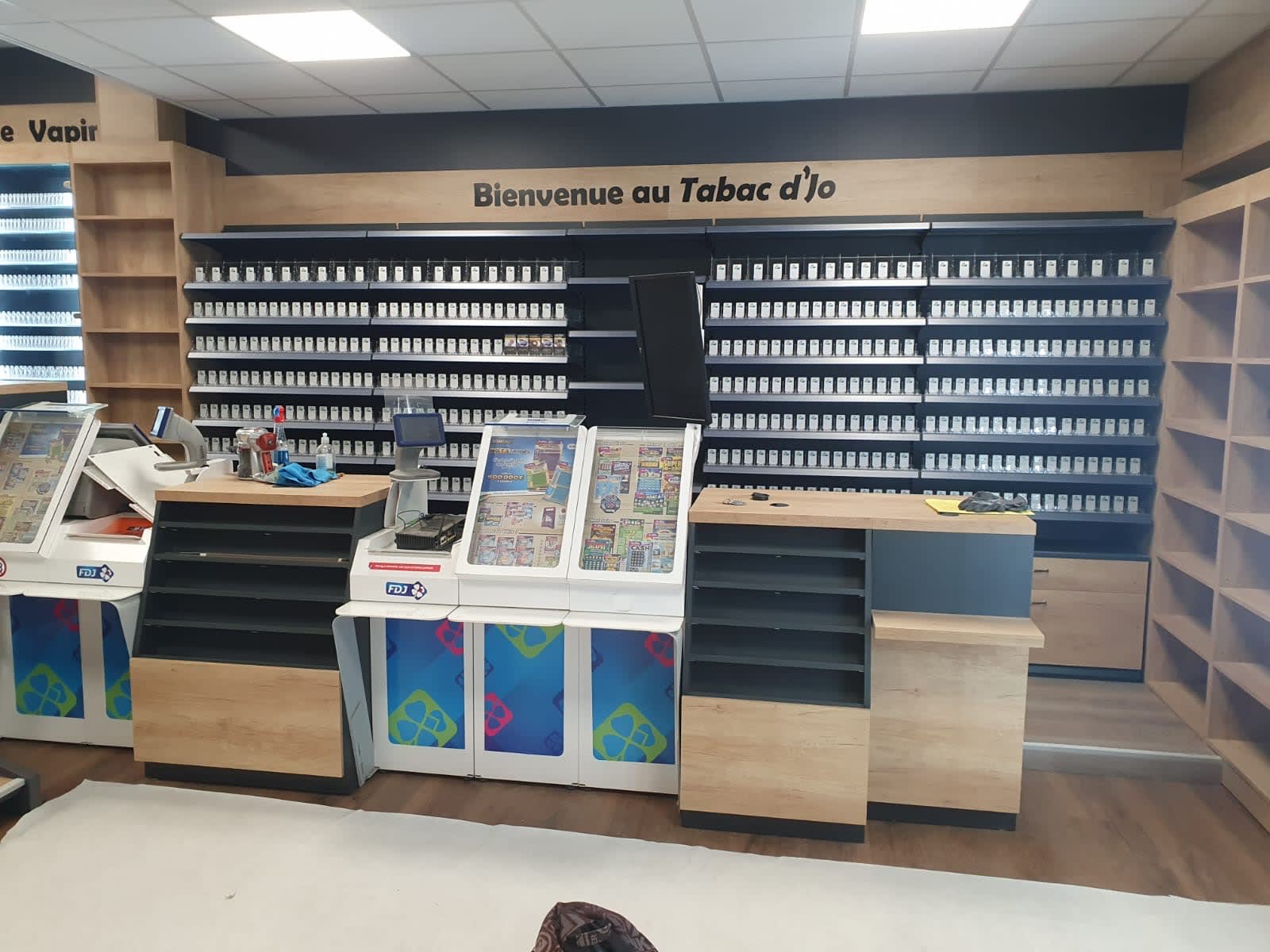 Agencement Tabac D'JO  — Tabac & Presse sur mesure — Sens (89)