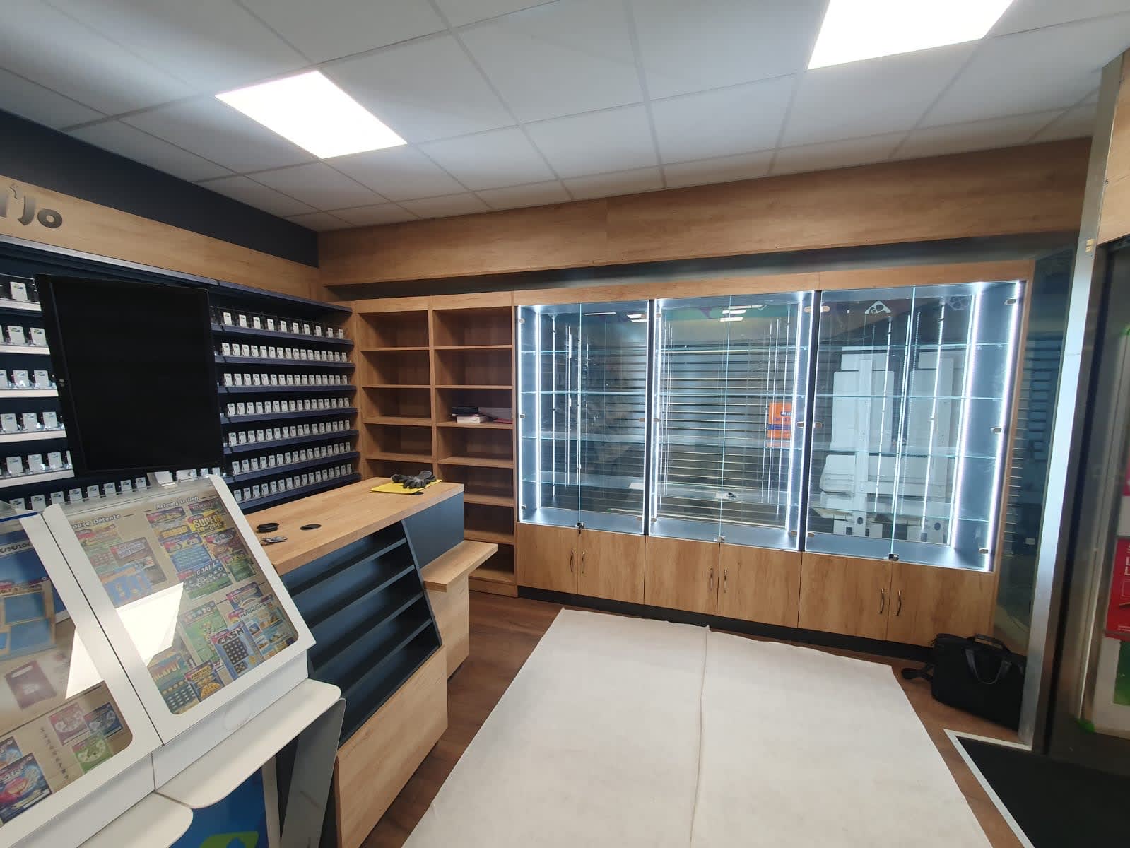 Agencement Tabac D'JO  — Tabac & Presse — Photo 17 — Sens (89)