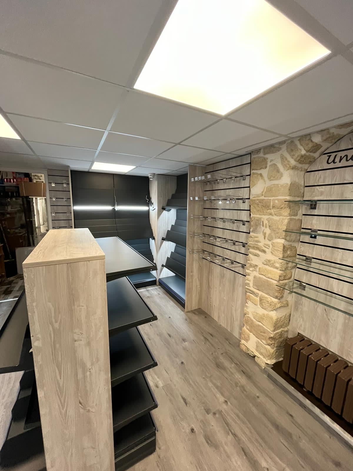 Agencement Bar Tabac Le Khedive — Tabac & Presse — Photo 11 — Epernay (51)