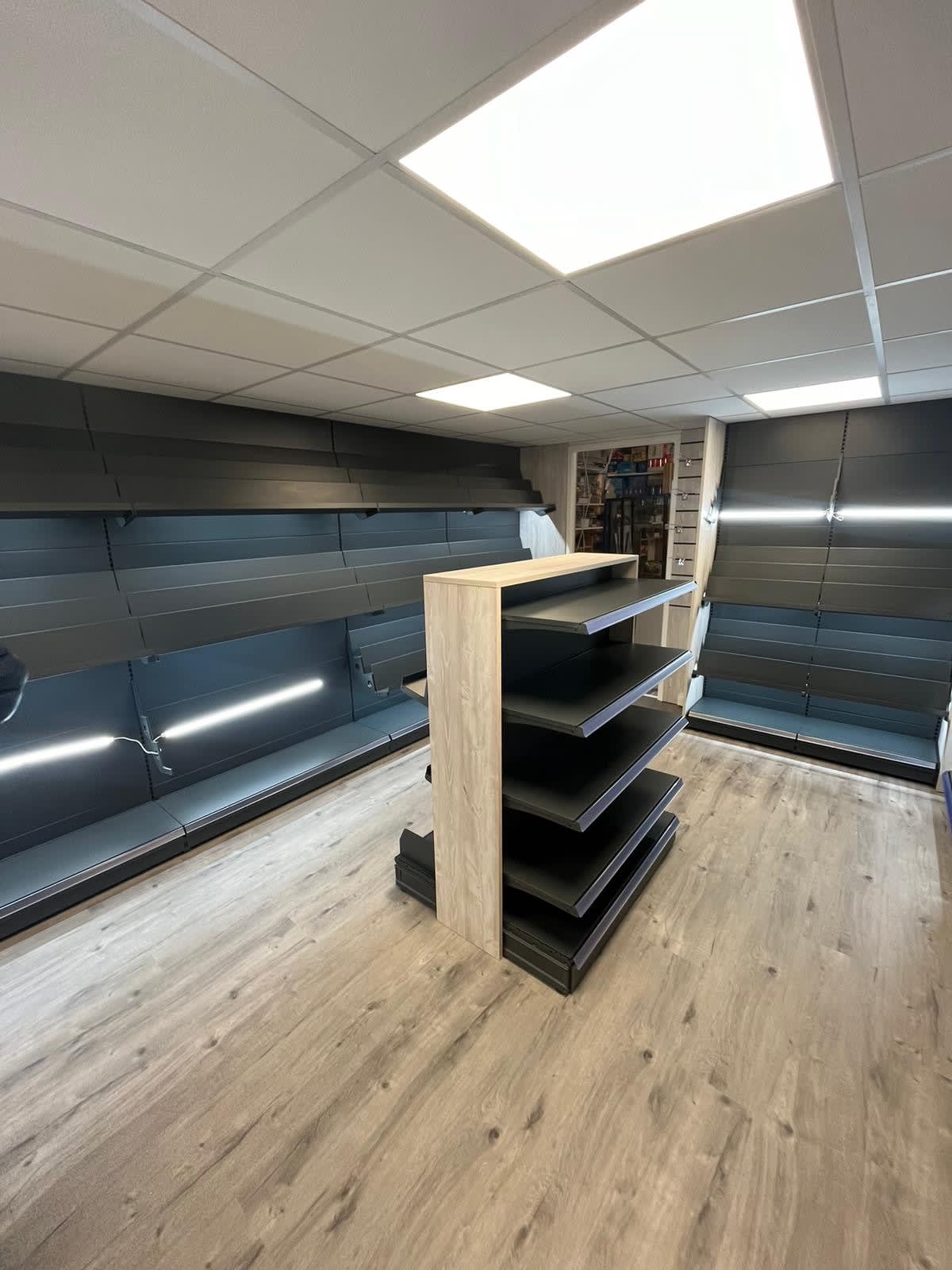 Agencement Bar Tabac Le Khedive — Tabac & Presse — Photo 18 — Epernay (51)