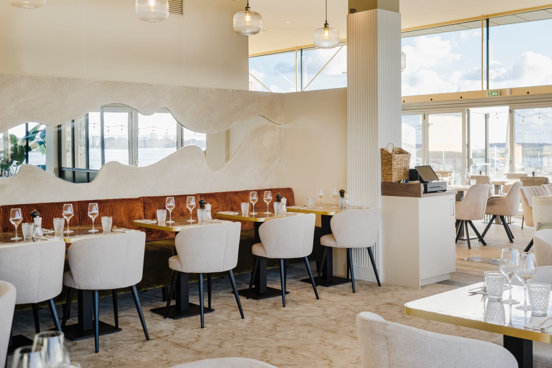 Agencement NAIA — Bar & Restaurant — Photo 3 — Saint Nazaire (44)